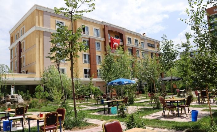 Van-Şişli Öğretmenevi bahçesi yeniden açıldı