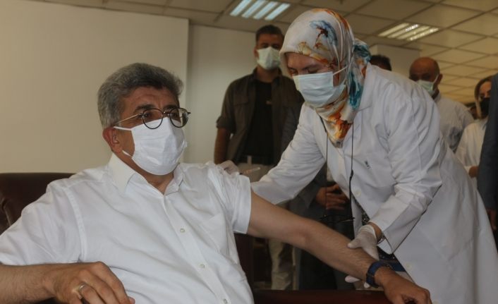 Van Valisi Bilmez’den aşı çağrısı