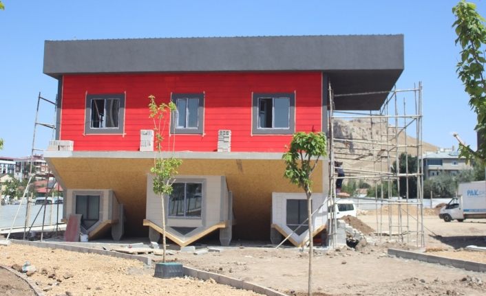 Van’ın ilk ‘Ters Ev’inin açılışı için geri sayım başladı