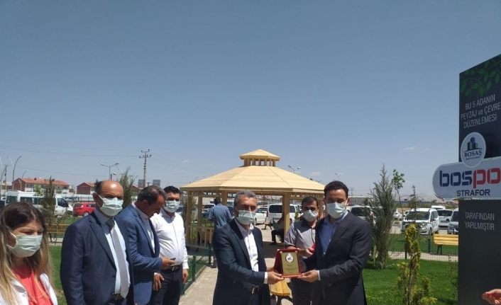 Vanlı iş insanlarından örnek davranış