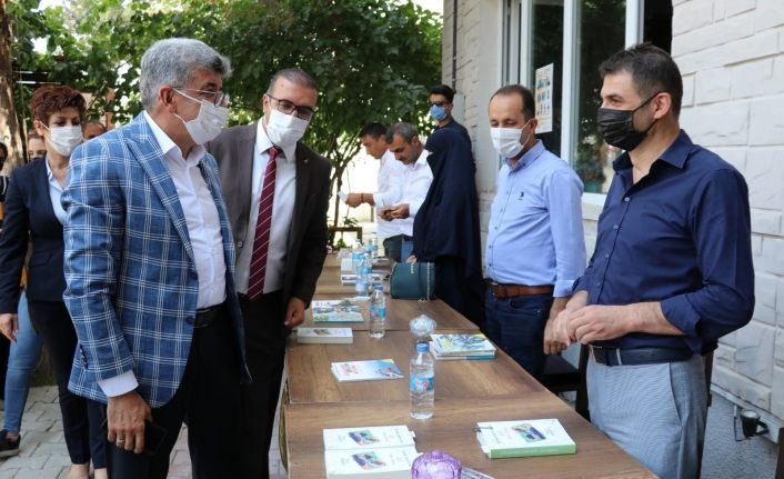Vanlı yazarlar okuyucularıyla buluştu