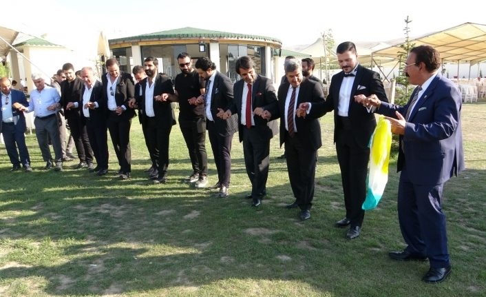 Aşiret düğününde damada 3,4 milyon TL, geline ise kilolarca altın takıldı