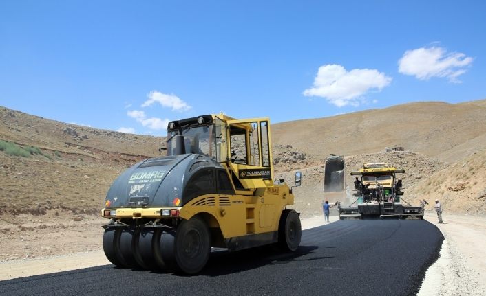 Bağrıyanık Mahallesi’nin 20 yıllık yol sorunu sona erdi