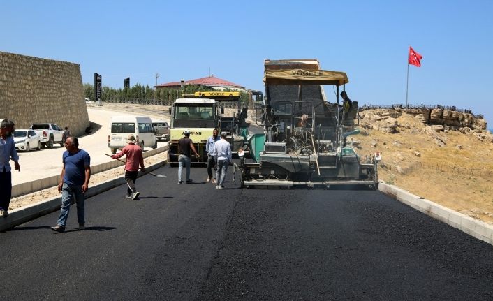 Edremit TOKİ yolunda asfalt serimi başladı