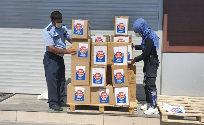 Erciş’ten sel bölgesine yardım