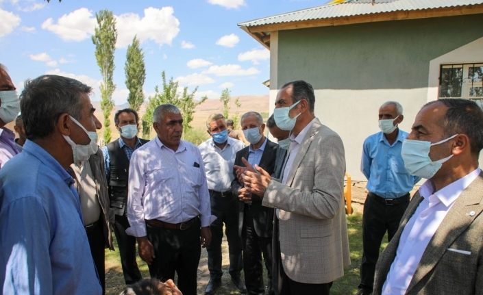 Gürpınar Belediye Başkanı Tanış mahalle ziyaretlerini sürdürüyor