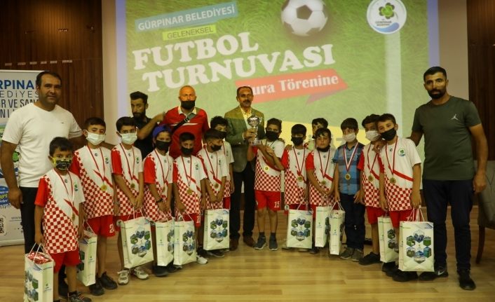 Gürpınar Belediyesi’nden futbol turnuvası
