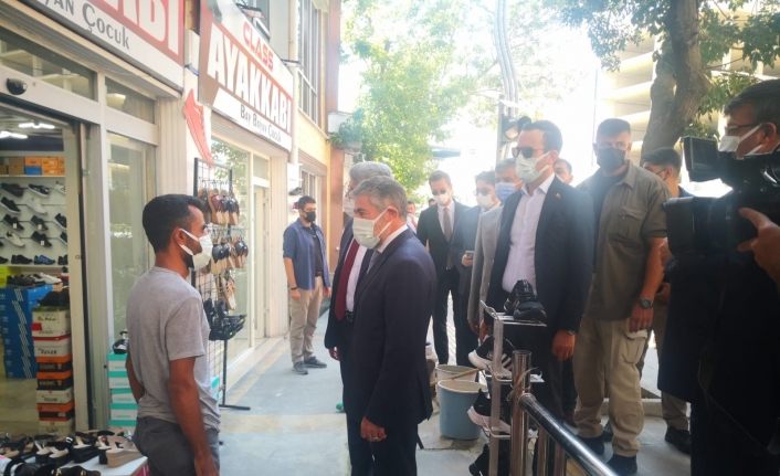 Hazine ve Maliye Bakanı Yardımcısı Nebati, Van esnafını ziyaret etti
