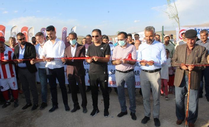 İpekyolu Belediyesinden kırsal mahallere spor tesisi