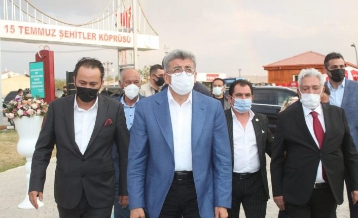 Kurşunluoğlu ailesinin mutlu günü