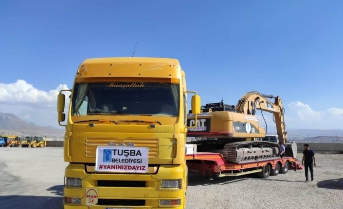 Tuşba Belediyesinden yangın bölgesine araç ve personel desteği