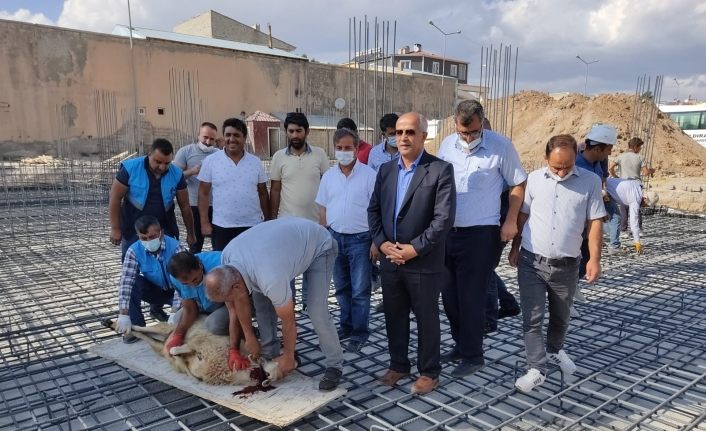 Çaldıran ’da yapılacak gençlik merkezinin temeli atıldı