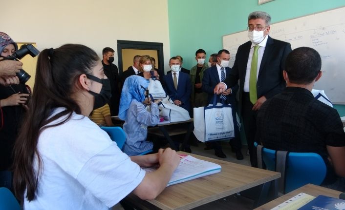 Edremit Belediyesi’nden kolej kalitesinde eğitim ve kültür merkezi