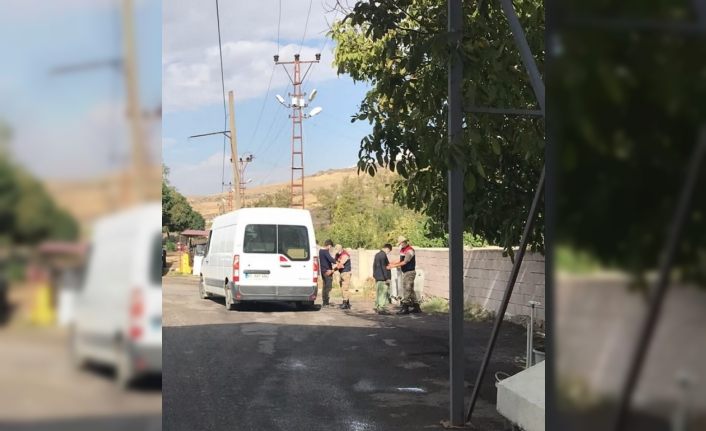 İhbar üzerine durdurulan minibüste 83 gram eroin ele geçirildi