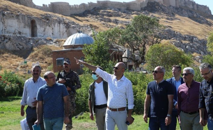 İpekyolu Kaymakamı ve Belediye Başkan Vekili  Aydın; kentteki incelemelerini sürdürüyor