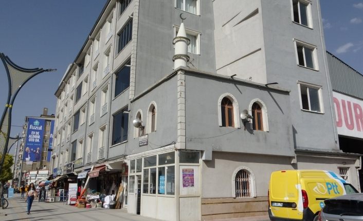 Türkiye’de benzeri olmayan cami, vatandaşların ilgisini çekiyor