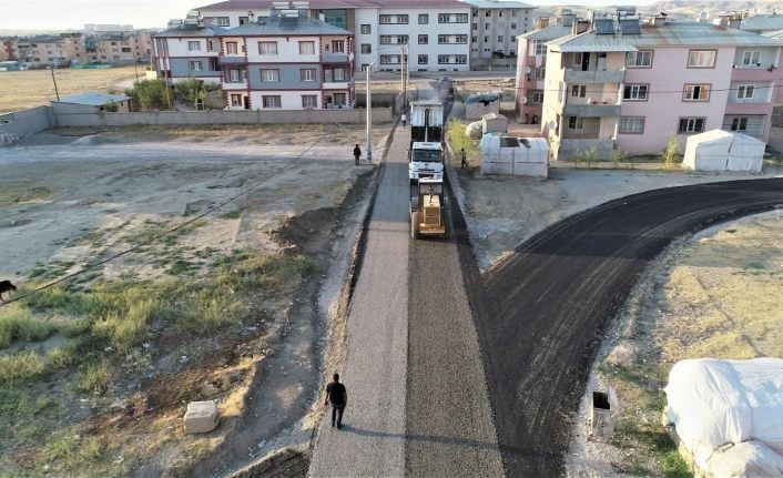 Tuşba Belediyesinden trafiği rahatlatacak yol çalışması