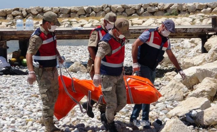 Van’da 61 kişinin öldüğü tekne faciasında dava ertelendi