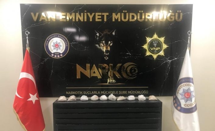 Van’da bir şahsın üzerinde ve eşyalarında 11 kilo eroin maddesi ele geçirildi