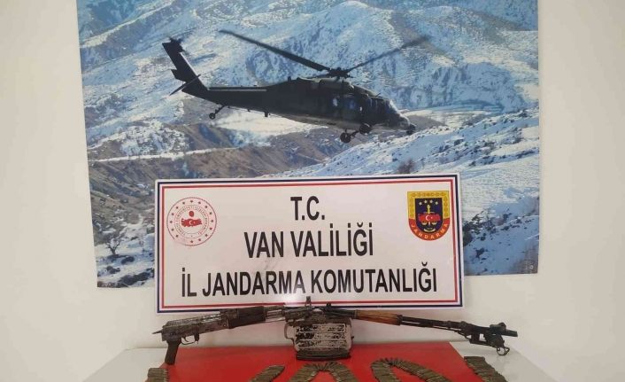 Başkale’de silah ve mühimmat ele geçirildi