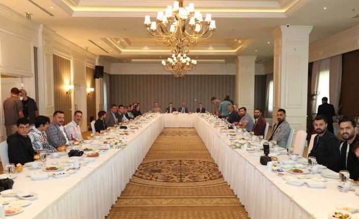 Başkan Vekili Aydın basın mensuplarıyla bir araya geldi
