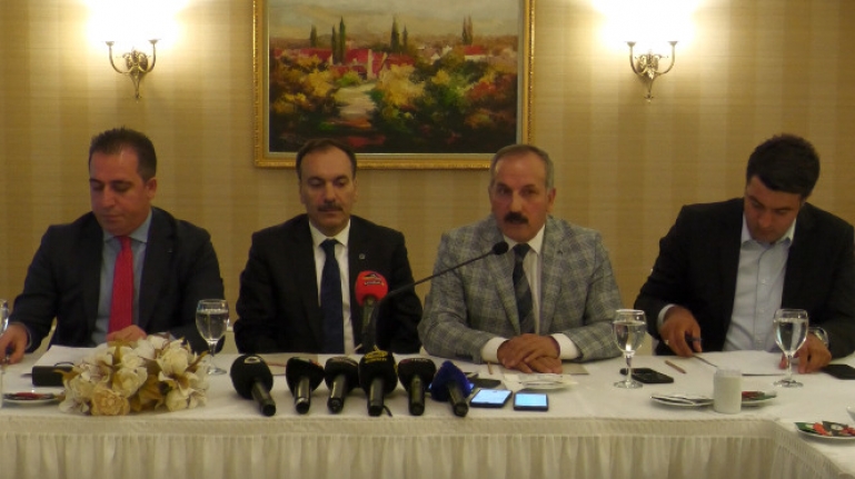 Gelecek Partisi Van İl Başkanlığı bir otelde Van’daki yerel ve ulusal basınla bir araya geldi. 