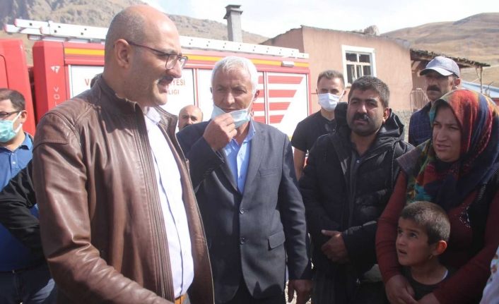 Kaymakam Aydın’dan evi yanan aileye destek sözü