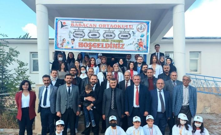 Muradiye’de bilim fuarı düzenlendi