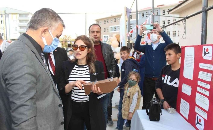 Muradiye’de TÜBİTAK Bilim Şenliği