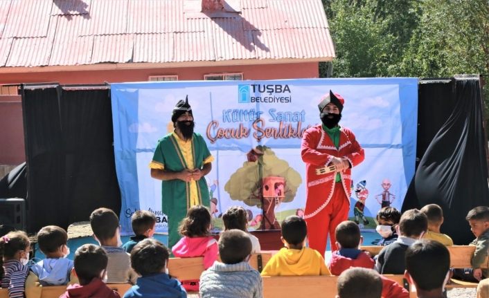 Tuşba Belediyesinden öğrencilere yönelik tiyatro etkinliği