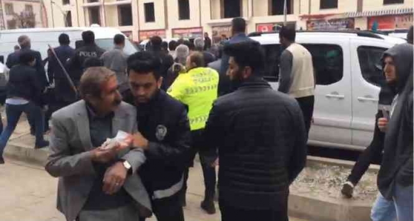 Van'da taşlı sopalı kavga 3 yaralı