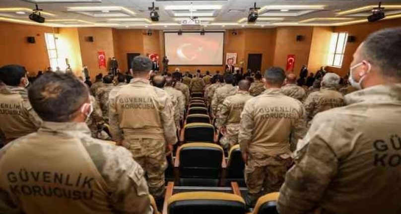 Van'daki güvenlik korucularına hizmet içi eğitim semineri
