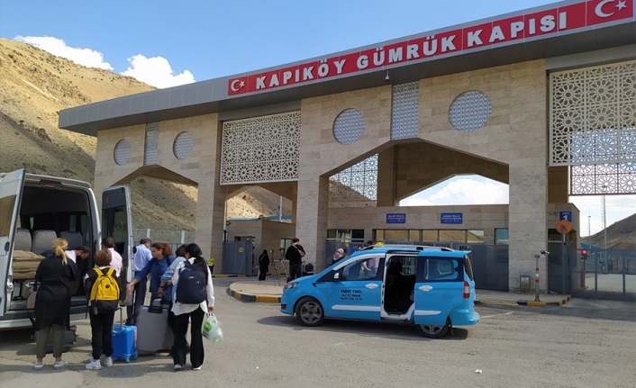 Van esnafı, Kapıköy Sınır Kapısının yeniden açılmasından memnun