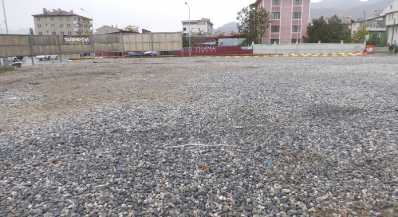 Van Şerefiye Mahallesi'ndeki arsa bir kez daha satışa çıkarıldı 