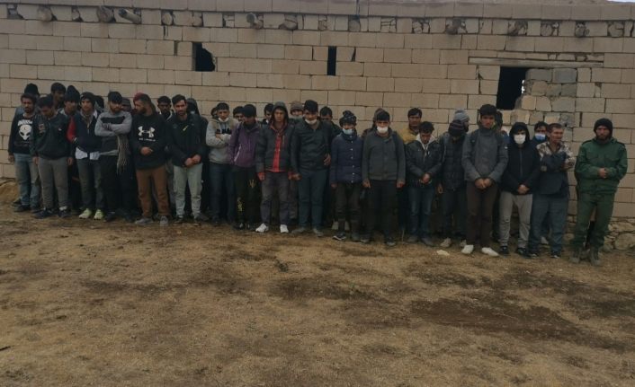 Van’da 164 düzensiz kaçak göçmen yakalandı