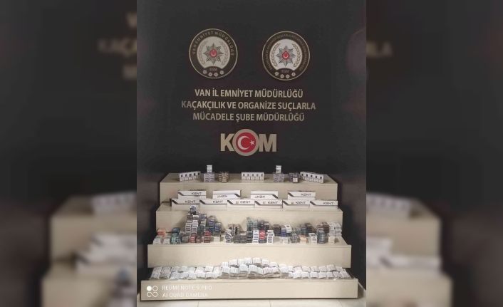 Van’da kaçak cep telefonu, safran, çay ve sigara ele geçirildi