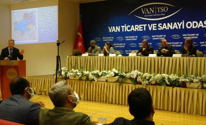 Van’da “Van Gölü Havzasında Suyun Geleceği” paneli