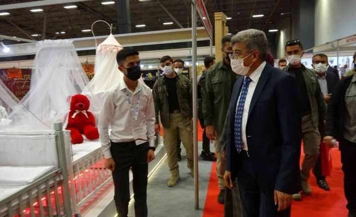 Van’ın ‘en sevimli fuarı’ kapılarını açtı