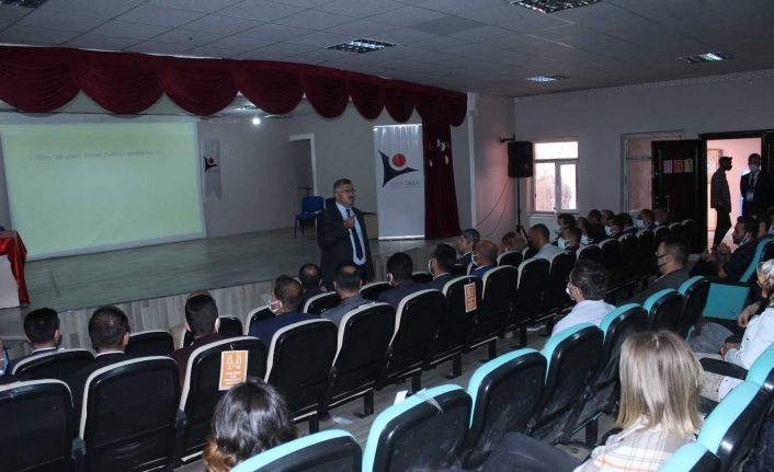 Yeni atanan öğretmenlere seminer