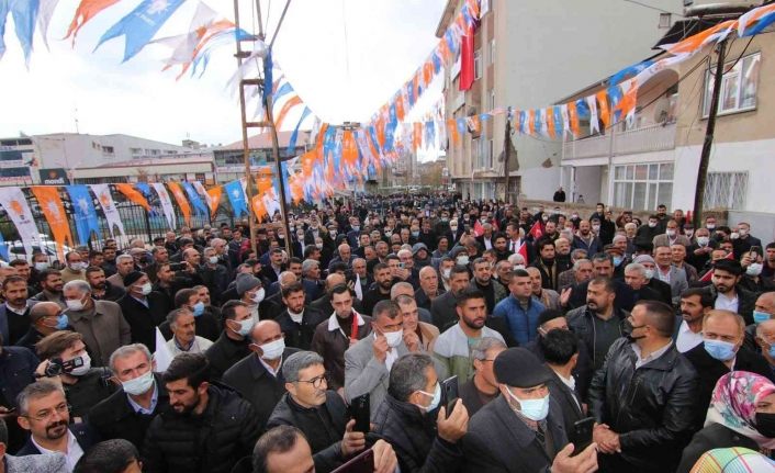 AK Parti Erciş İlçe Başkanlığına İzzet Albayrak atandı