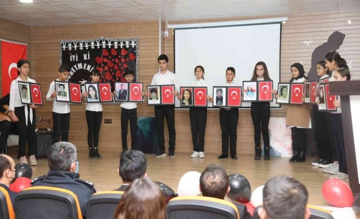 Başkale’de 24 Kasım Öğretmenler Günü kutlandı