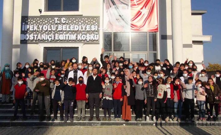 Bostaniçi Eğitim Köşkü’nde öğrenciler geleceğe hazırlanıyor