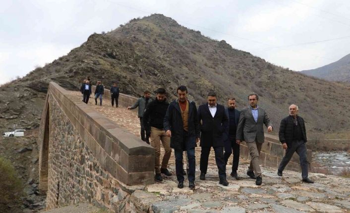 Genel Sekreter Çelikel, Çatak ilçesindeki yatırımları inceledi