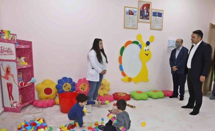 Genel Sekreter Çelikel kreş ve gündüz bakımevini gezdi