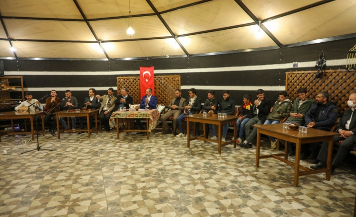Gürpınar Belediye Başkanı Tanış, gençleri dinledi
