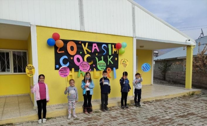 Muradiye’de “Dünya Çocuk Hakları Günü” kutlandı