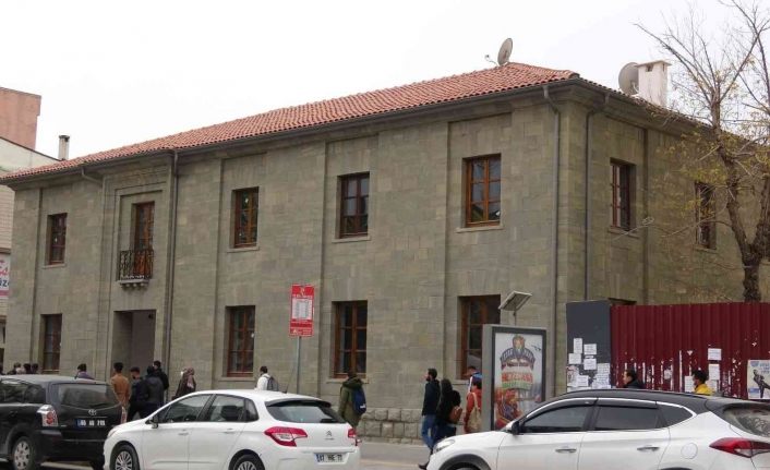 Tarihi Tekel binasının restorasyonu son aşamada