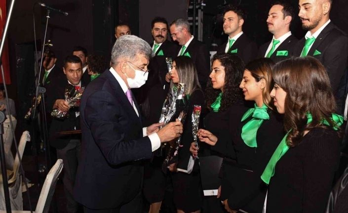 Van Büyükşehir Belediyesi öğretmenleri unutmadı