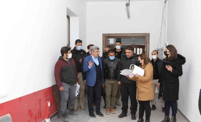 Van Valisi Bilmez, devam eden projeleri inceledi