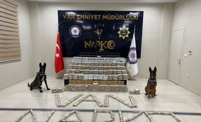 Van’da 479 kilo 400 gram uyuşturucu ele geçirildi